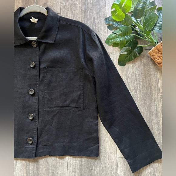 Forever 21 100% linen collared jacket with pocket in black. Size M - Picture 5 of 8
